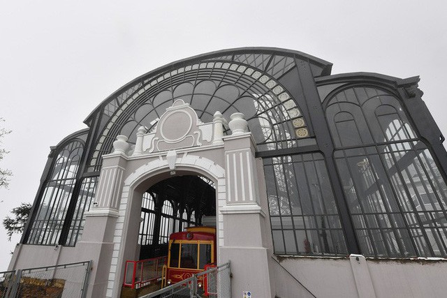 Tuyến tàu hỏa leo núi dài nhất Việt Nam đã chính thức hoạt động